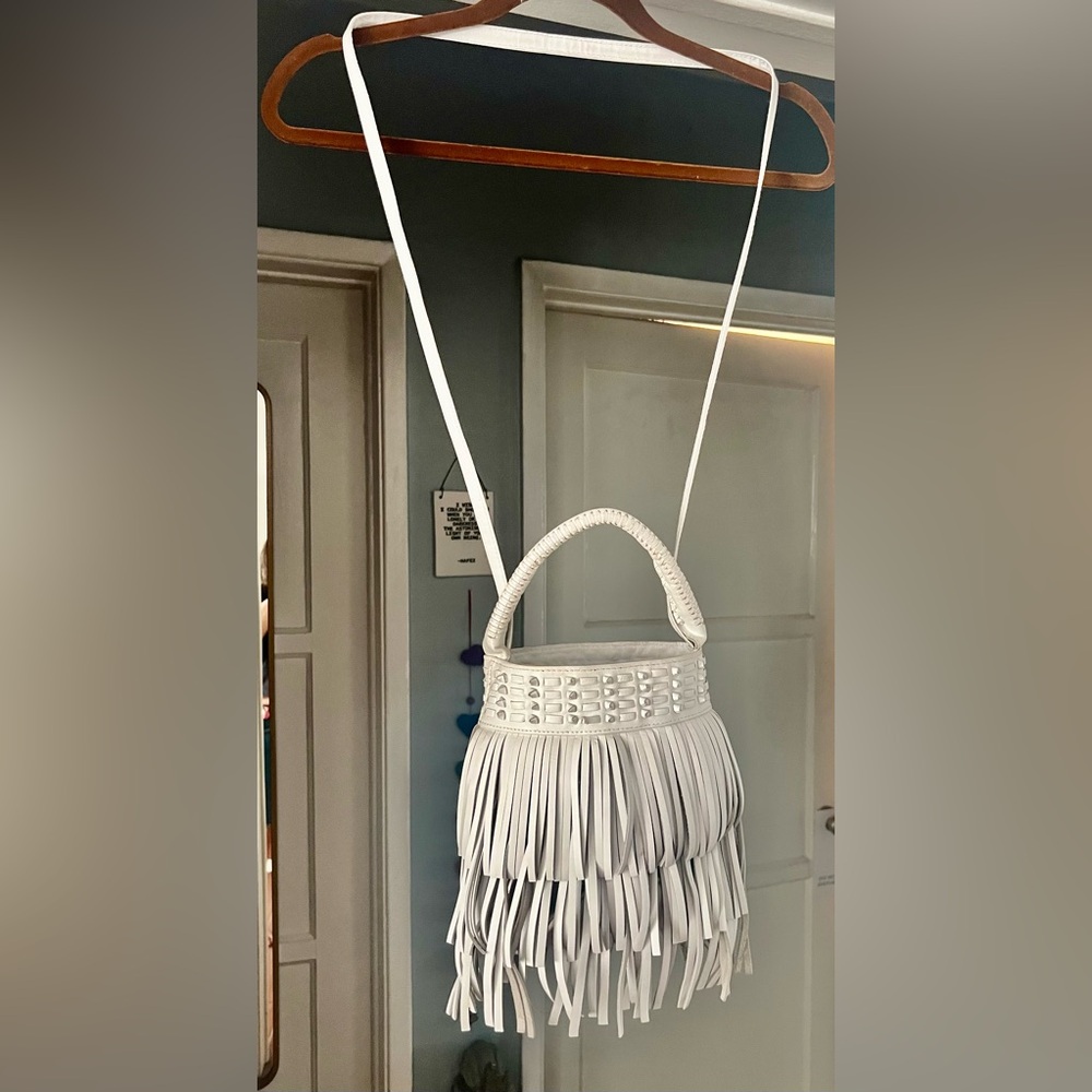 Cleobella White Leather Fringe Shoulder Bag - Picture 4 of 8